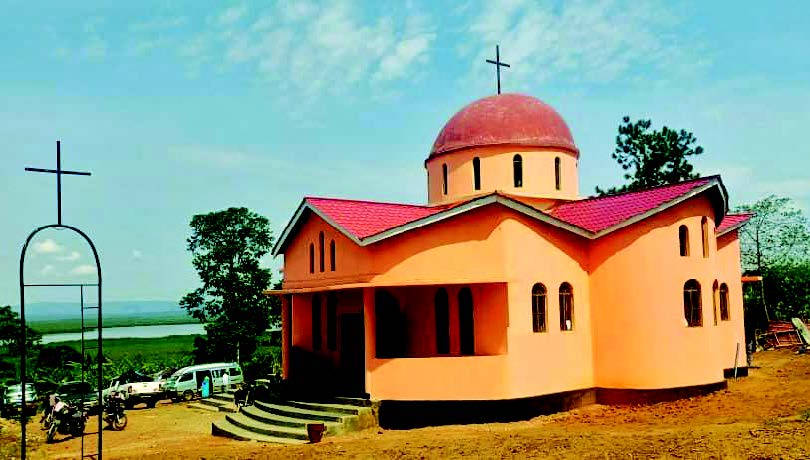 . Ο π. Λάζαρος κατά την επίσκεψη του στις φυλακές του Κολουέζι