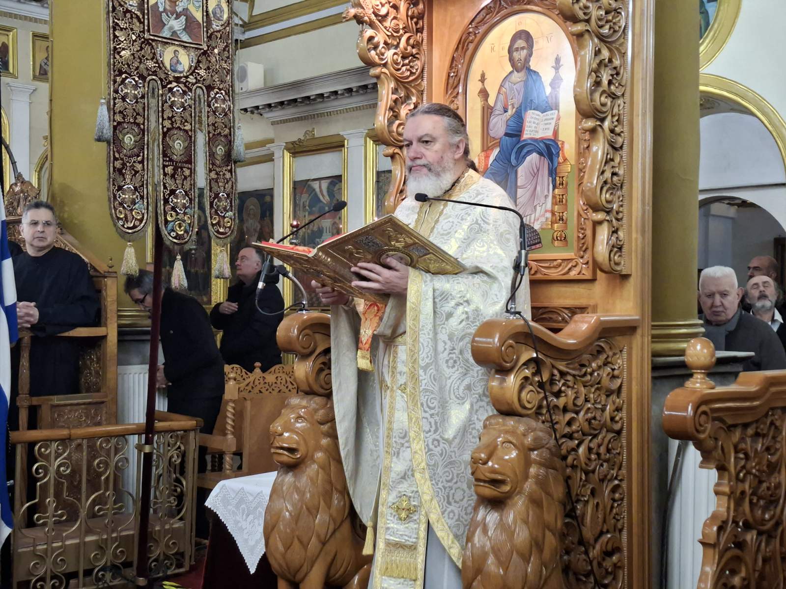Ο π. Λάζαρος με τον μοναχό Νικόλαο Γρηγοριάτη