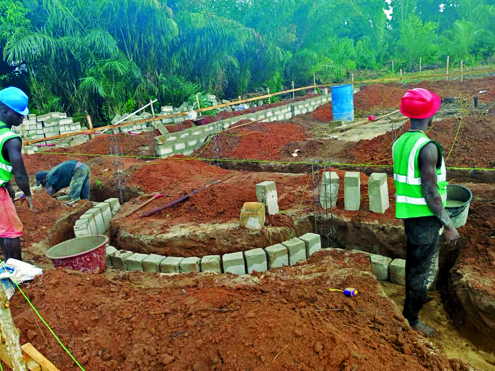 Ο π. Λάζαρος με τον μοναχό Νικόλαο Γρηγοριάτη