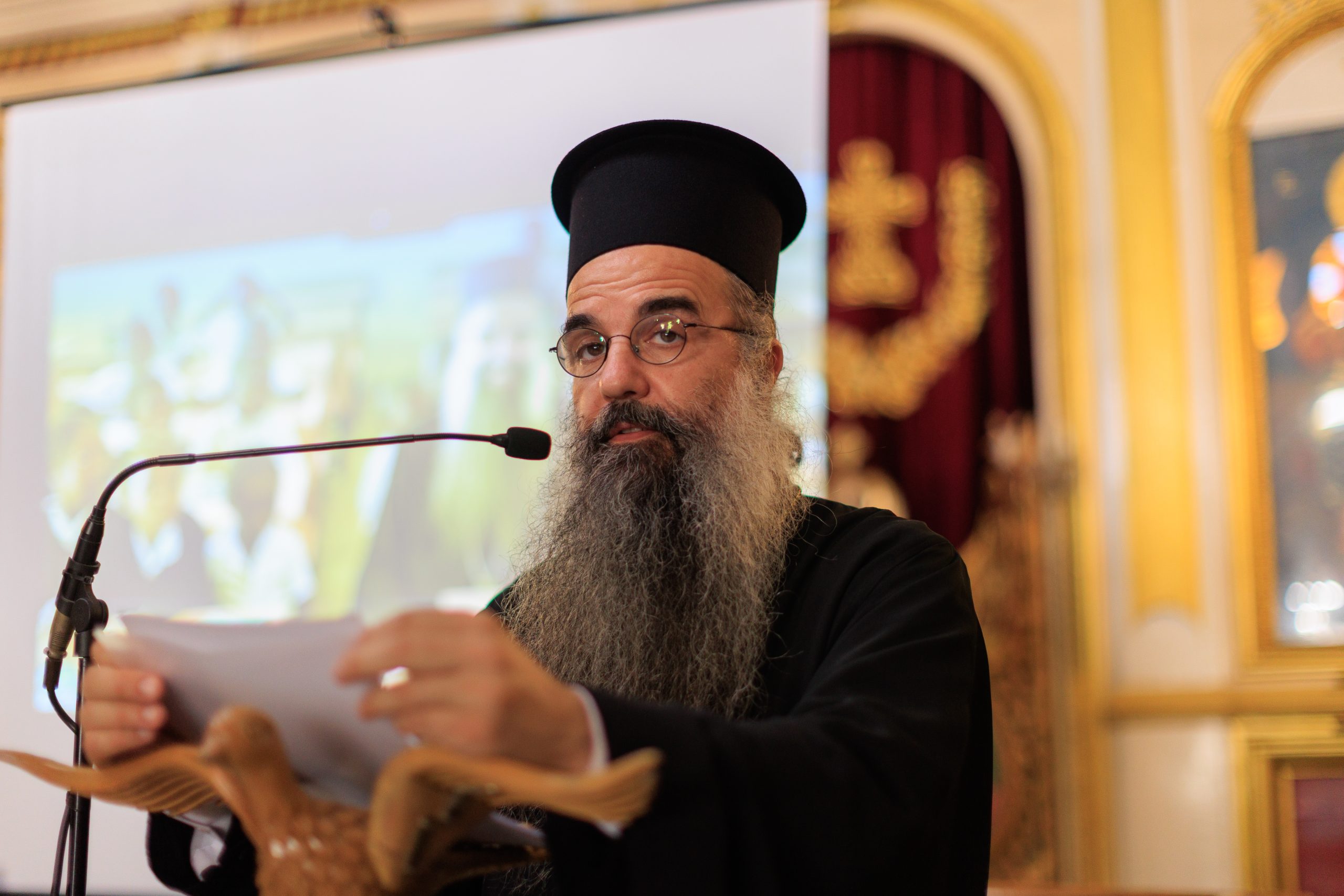 Ο π. Λάζαρος εν ώρα Θ. Λειτουργίας