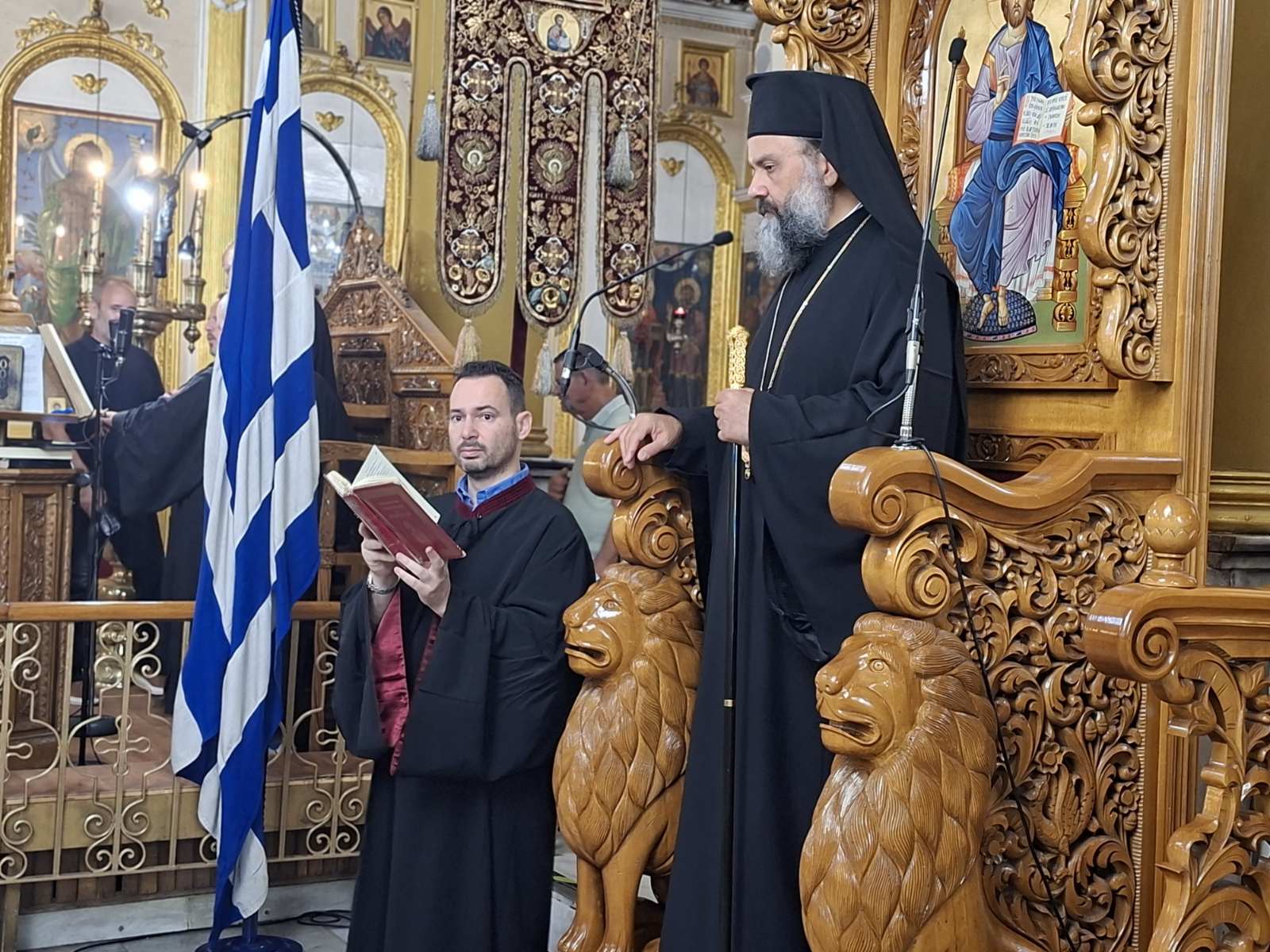 Ο π. Λάζαρος εν ώρα Θ. Λειτουργίας